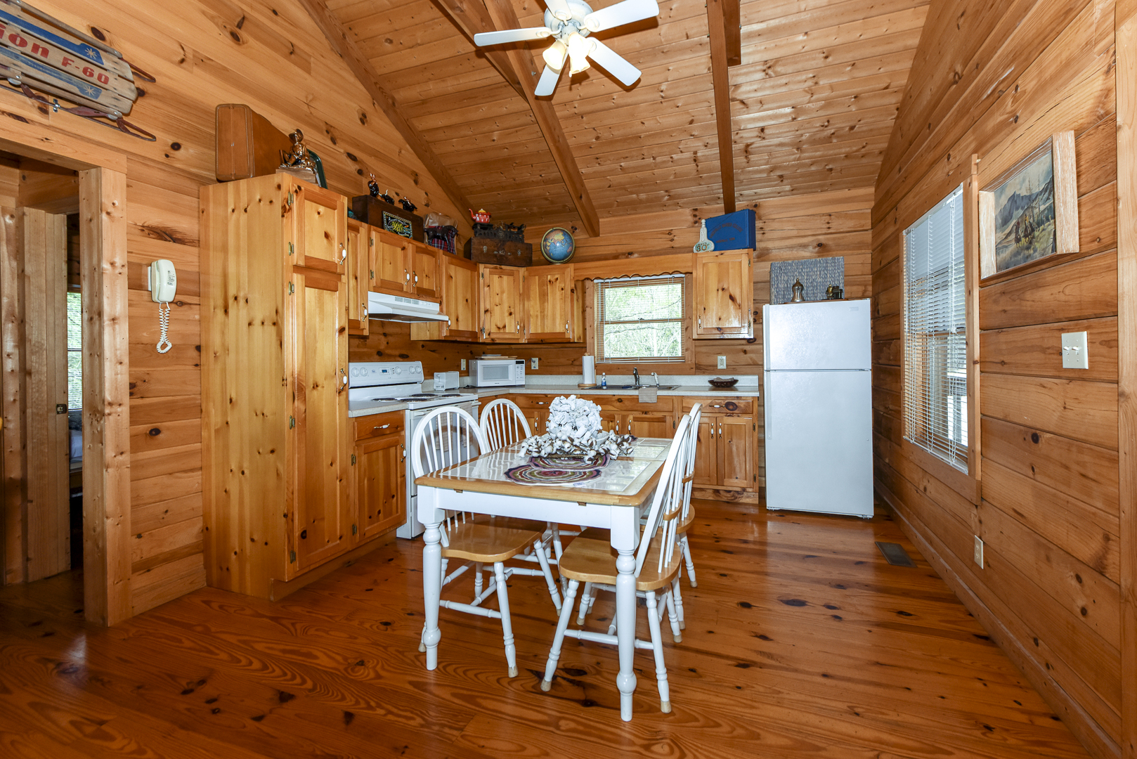 Elk Summit Cabin Rental in the Smoky Mountains