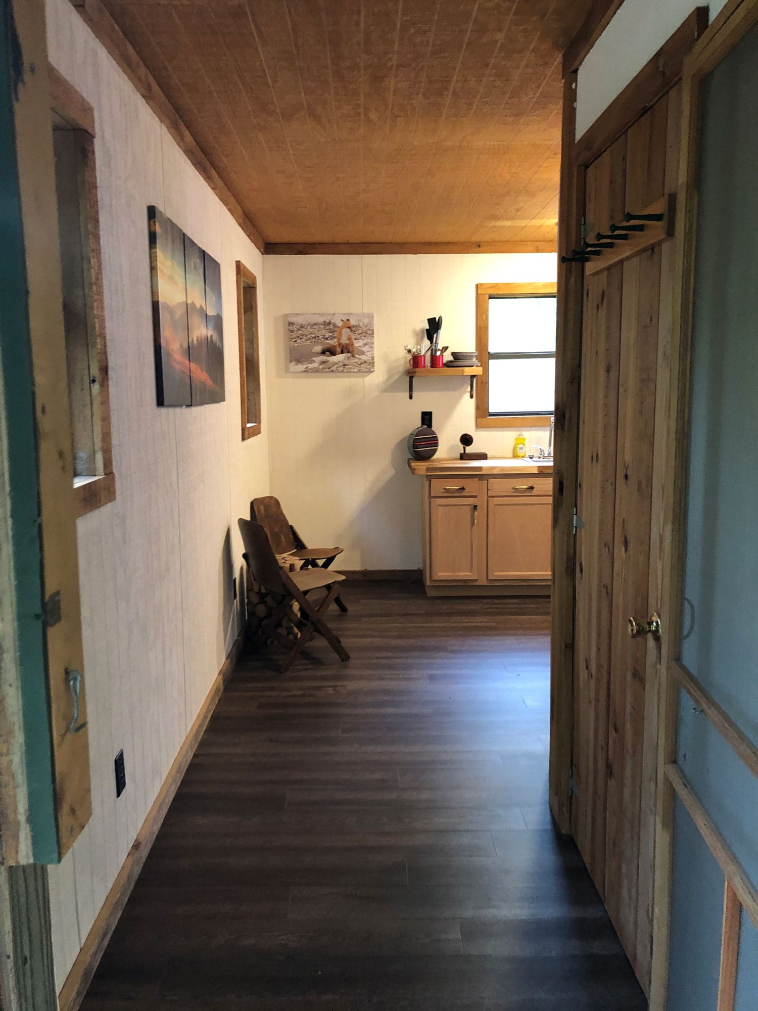 Sly Fox Hollow Tiny Cabin Rental in Smoky Mountains