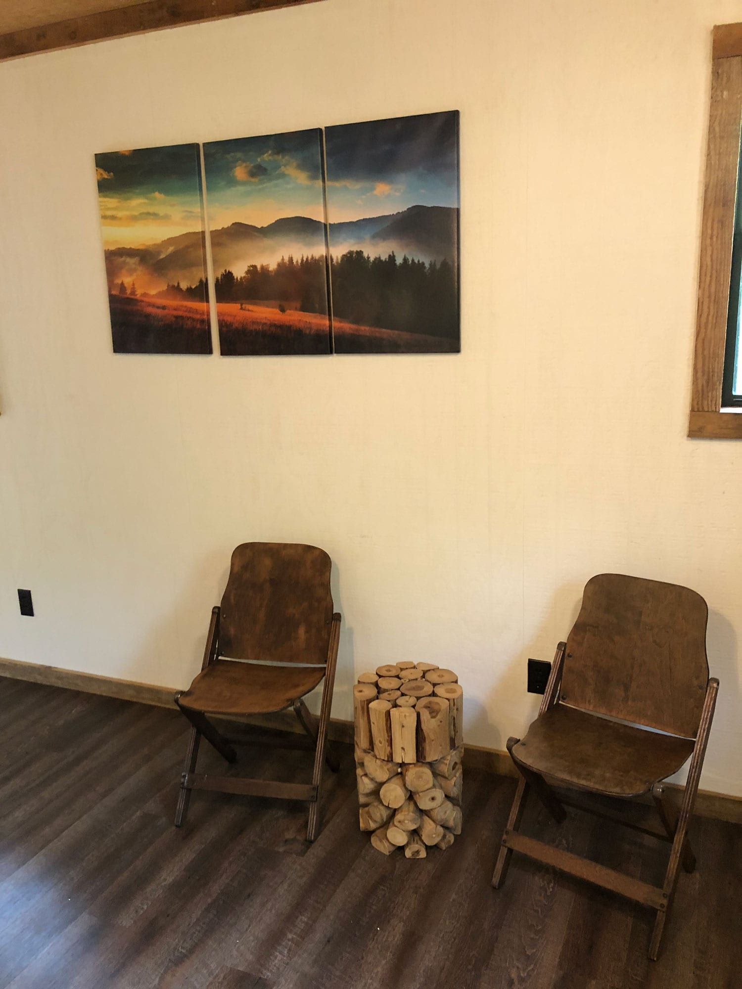 Sly Fox Hollow Tiny Cabin Rental in Smoky Mountains