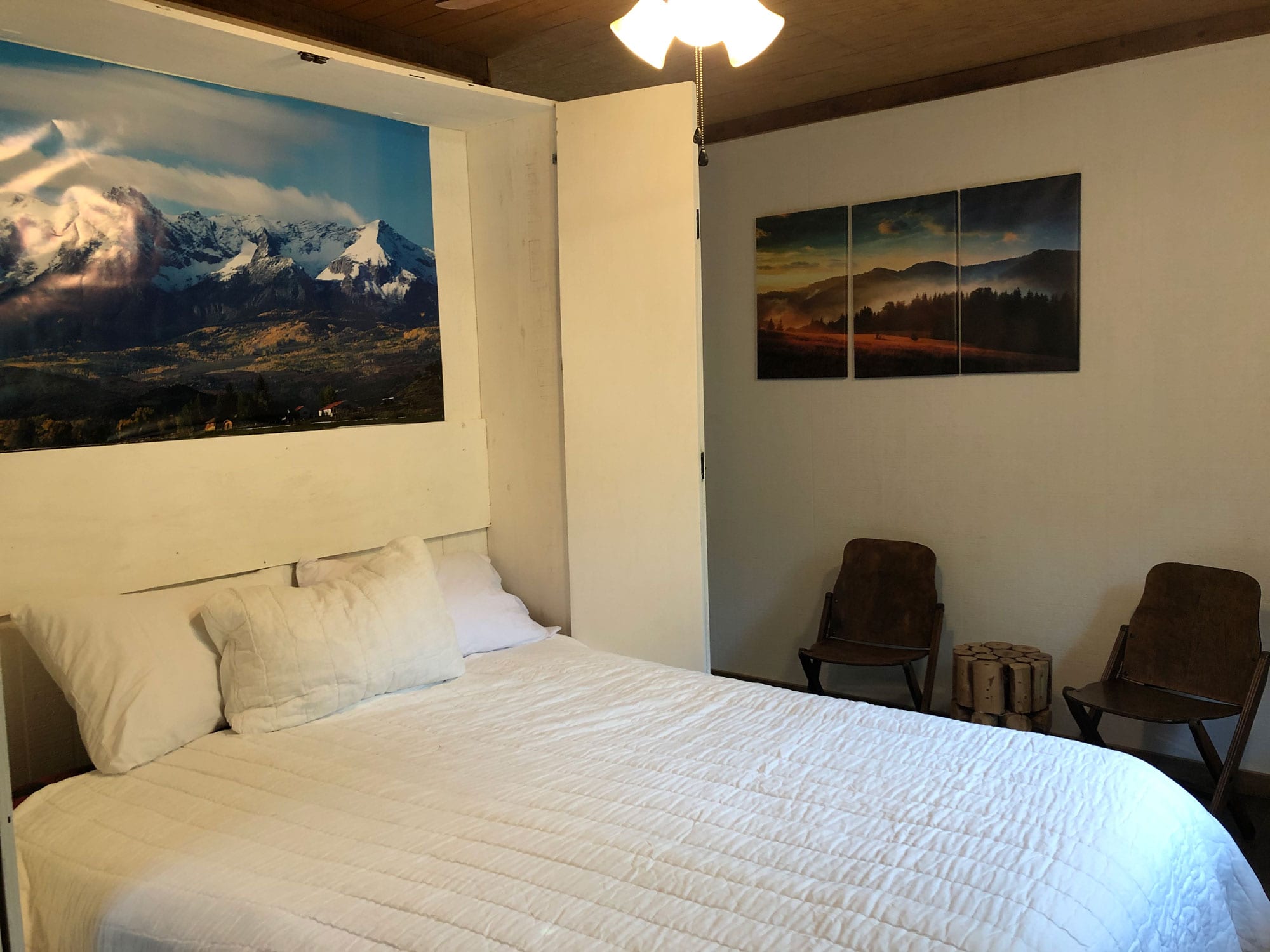 Sly Fox Hollow Tiny Cabin Rental in Smoky Mountains