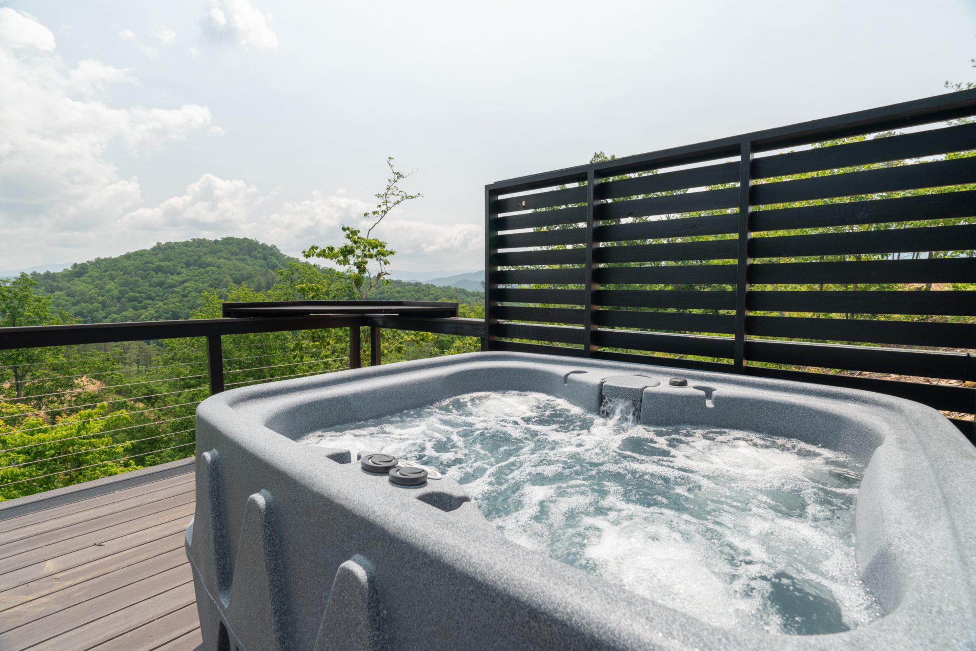 hot tub at boujee bear