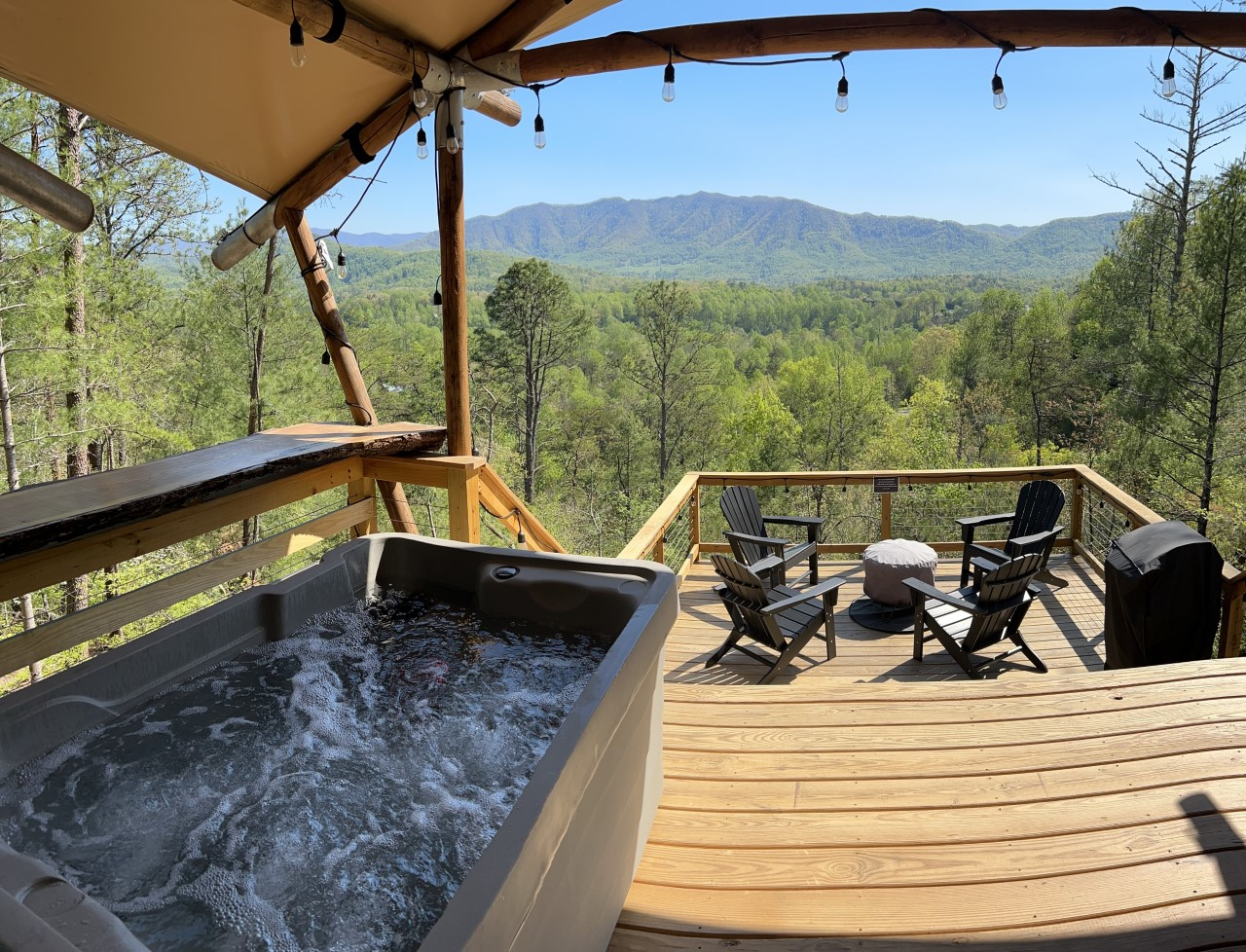 hot tub at flying squirrel glamping tent