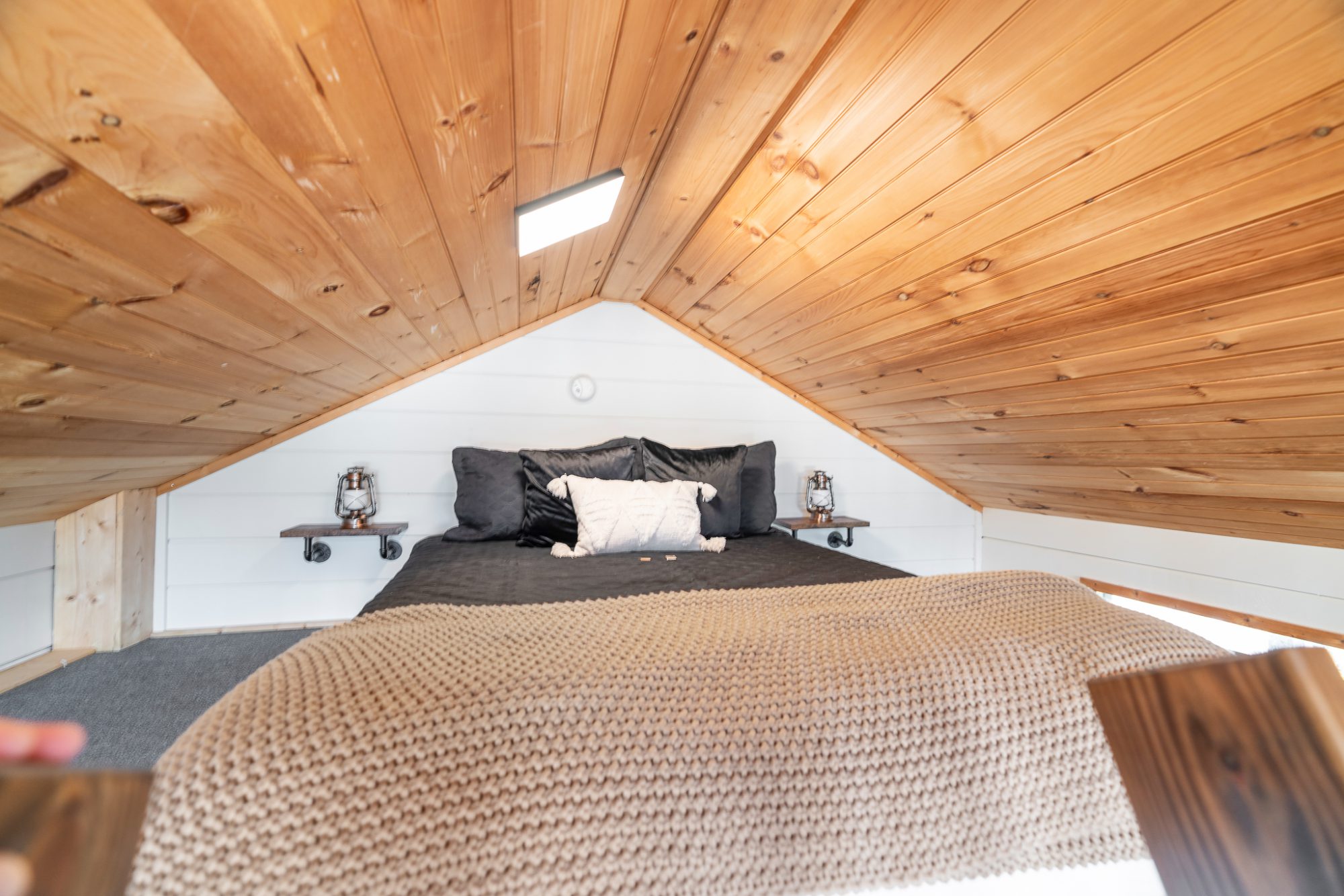 loft bed